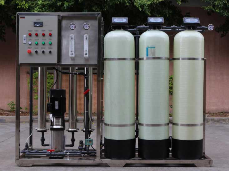 成都奧邁科技廠家供應(yīng)鋰電池、新能源、新型材料超純水機、去離子水設(shè)備